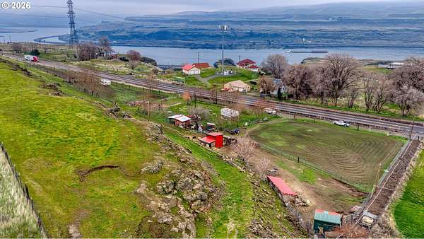 7 Acres of Residential Land for Sale in Wishram, Washington