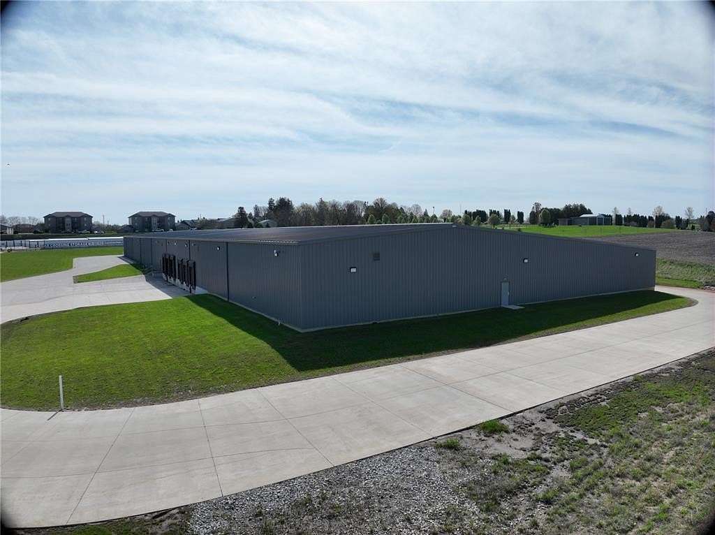 6 Acres of Improved Commercial Land for Sale in Waterloo, Iowa