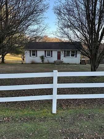 2.19 Acres of Residential Land with Home for Sale in Clarksville, Tennessee