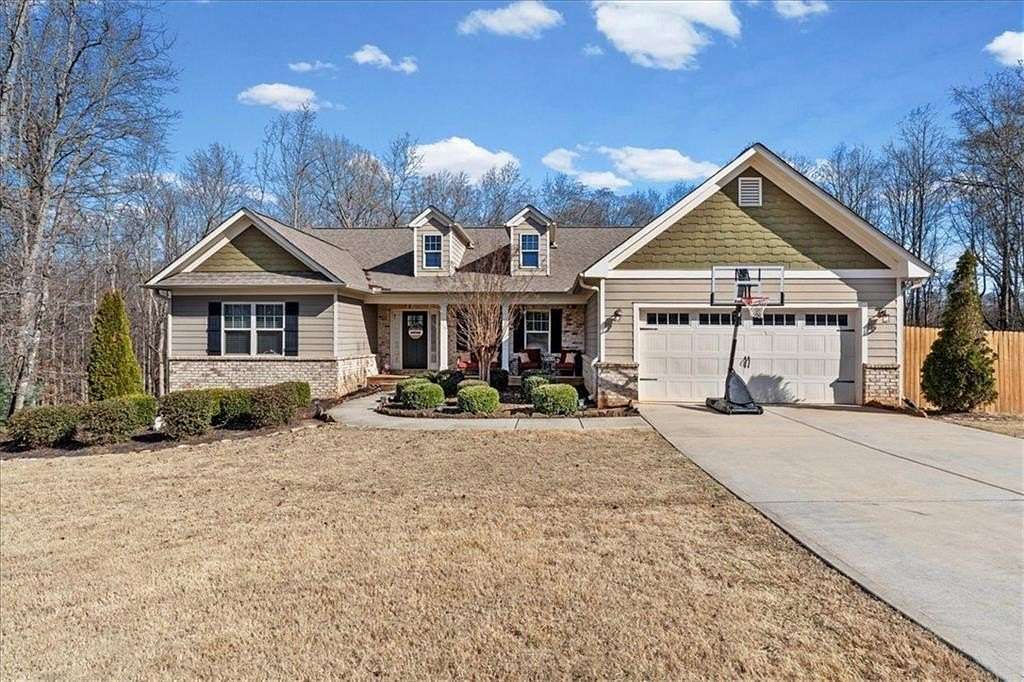 2.14 Acres of Land with Home for Sale in Jefferson, Georgia
