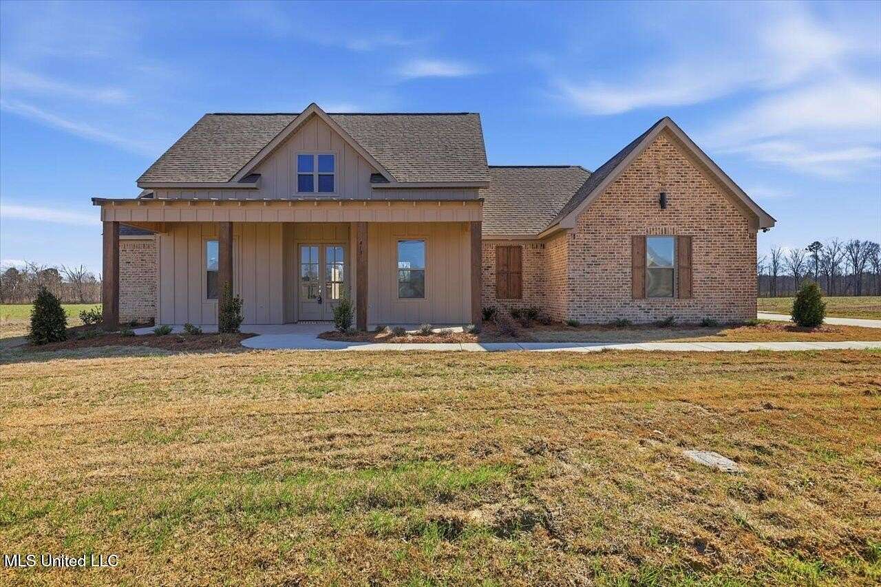 1.5 Acres of Land with Home for Sale in Brandon, Mississippi