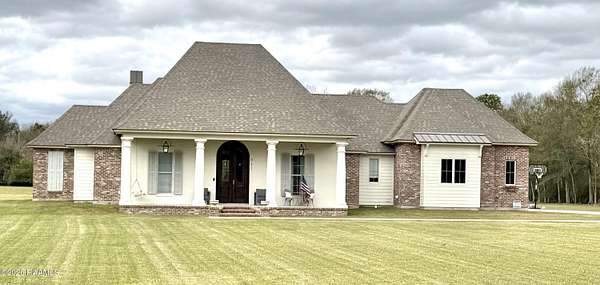 5.43 Acres of Residential Land with Home for Sale in Lafayette, Louisiana