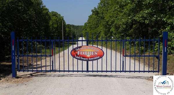 3 Acres of Residential Land for Sale in Edwards, Missouri