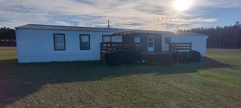 5 Acres of Residential Land with Home for Sale in Cottonwood, Alabama