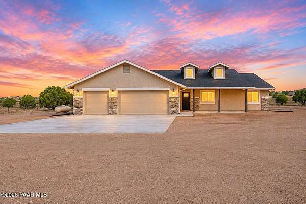2 Acres of Land with Home for Sale in Paulden, Arizona