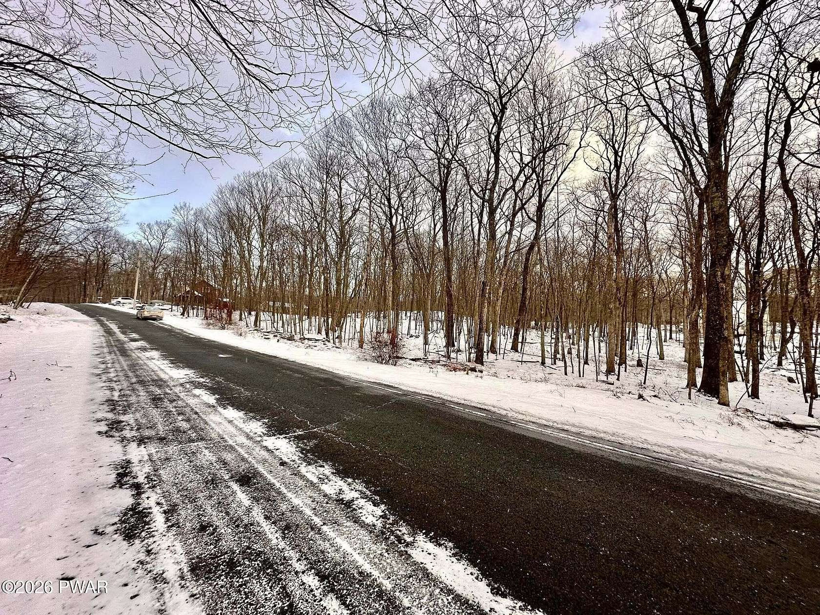 0.98 Acres of Residential Land for Sale in Bushkill, Pennsylvania