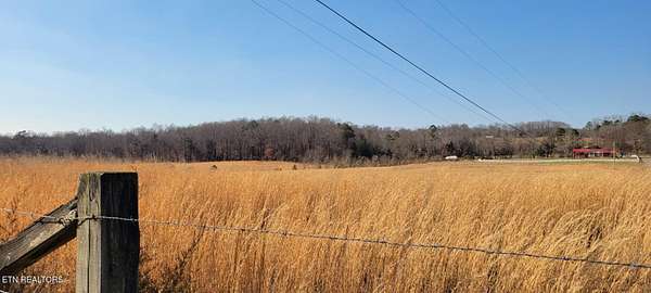 26.6 Acres of Agricultural Land for Sale in Kingston, Tennessee