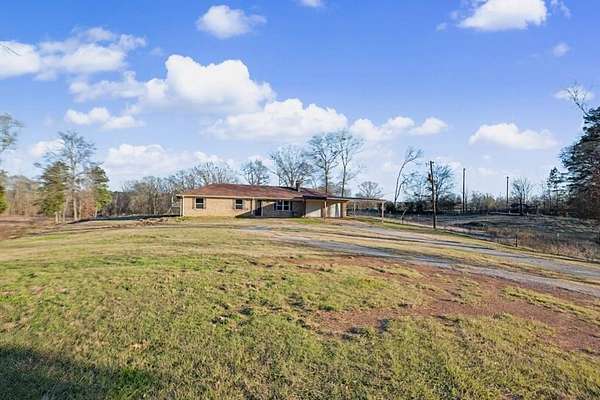 32 Acres of Land with Home for Sale in Mount Enterprise, Texas
