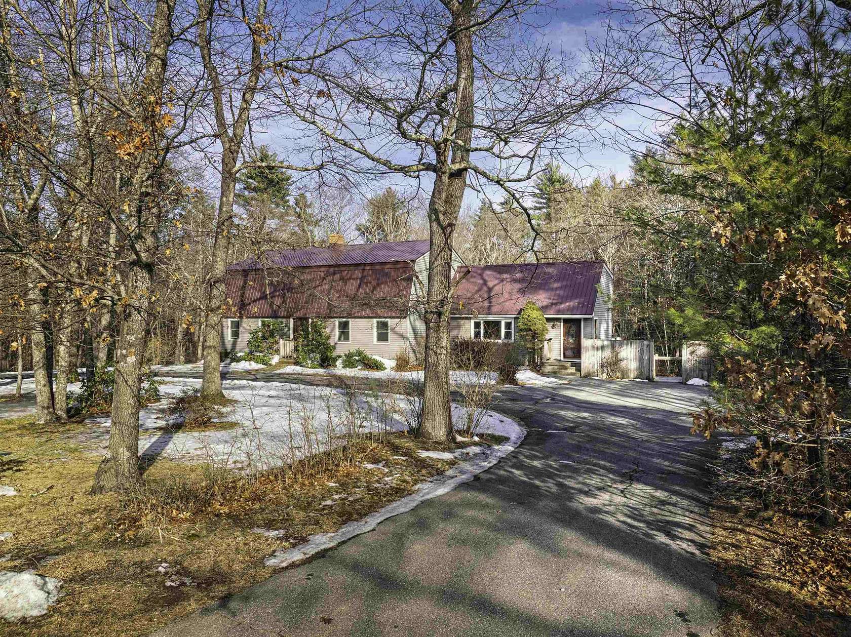 9.59 Acres of Land with Home for Sale in Kingston, New Hampshire