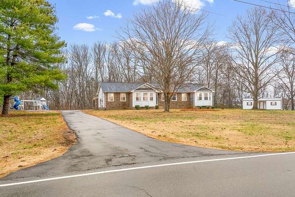 1.59 Acres of Residential Land with Home for Sale in Clarksville, Tennessee