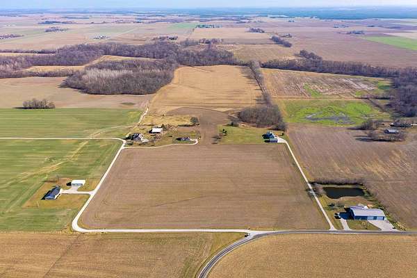 57 Acres of Land for Auction in New Athens, Illinois
