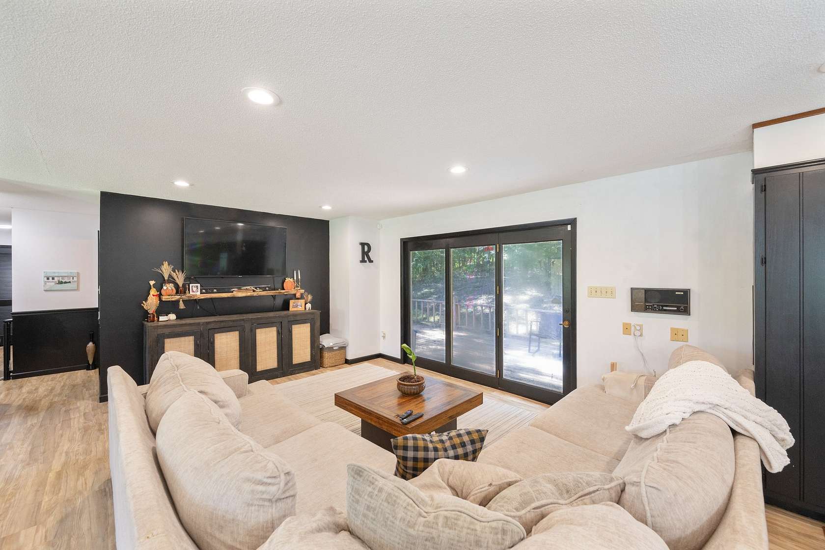 2.4 Acres of Residential Land with Home for Sale in Decaturville, Tennessee