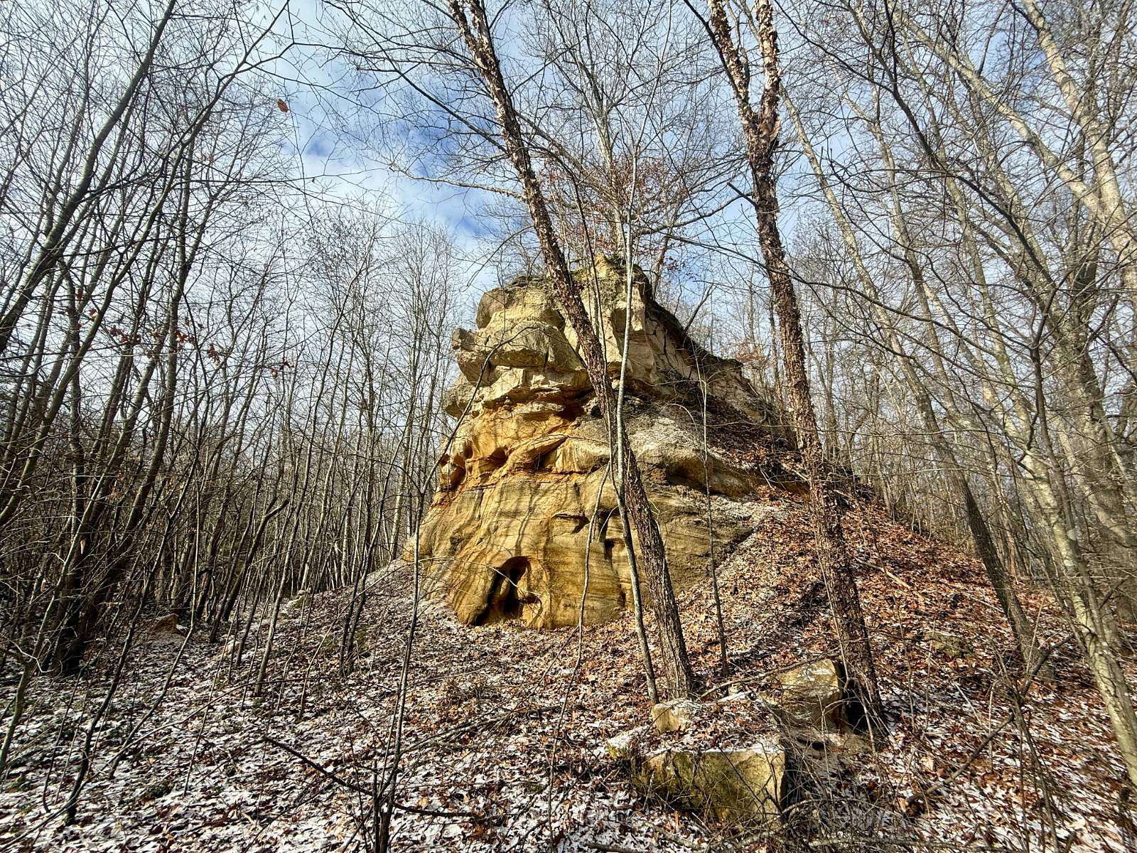 29.8 Acres of Recreational Land for Sale in Middleport, Ohio