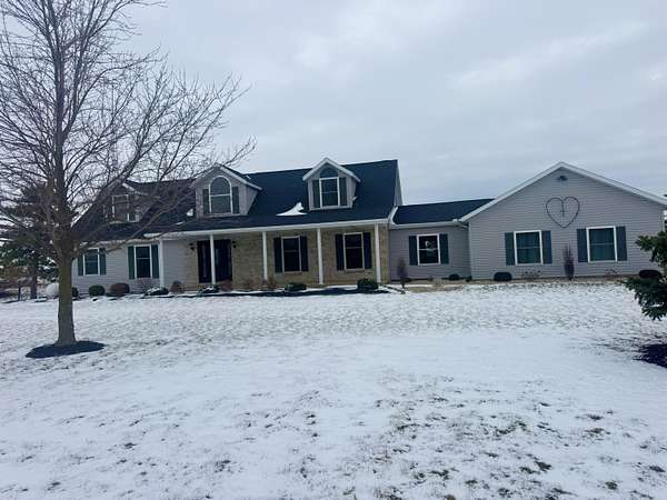 5 Acres of Residential Land with Home for Sale in Celina, Ohio