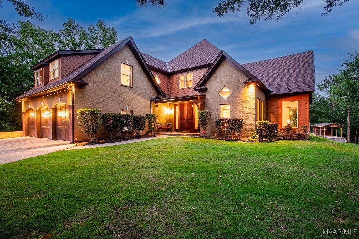 10.5 Acres of Land with Home for Sale in Wetumpka, Alabama