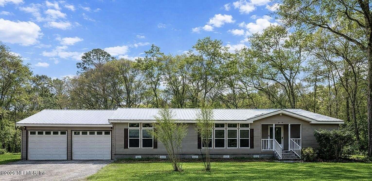 6.66 Acres of Land with Home for Sale in Middleburg, Florida