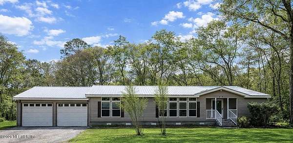 6.66 Acres of Land with Home for Sale in Middleburg, Florida