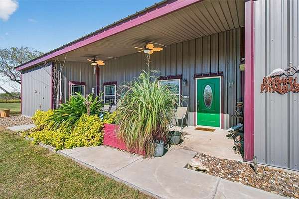 4.5 Acres of Residential Land with Home for Sale in Sinton, Texas