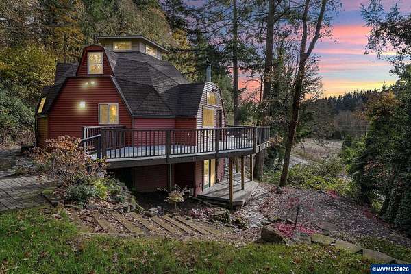 1.57 Acres of Land with Home for Sale in Salem, Oregon
