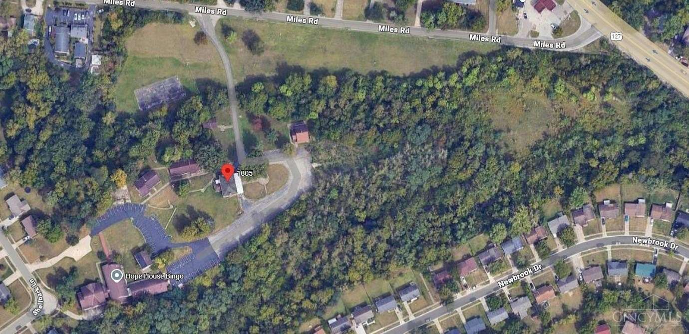 25.6 Acres of Land with Home for Sale in Springfield Township, Ohio