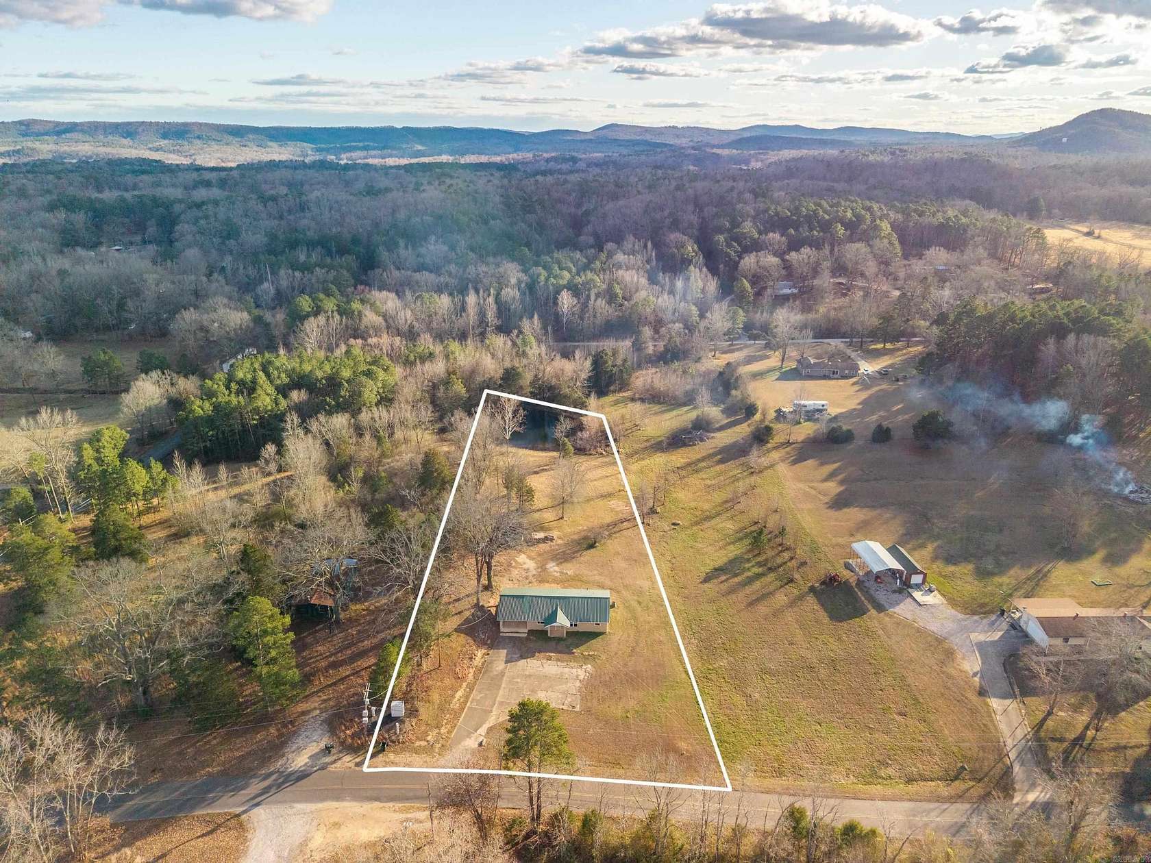 1.53 Acres of Residential Land with Home for Sale in Hot Springs, Arkansas