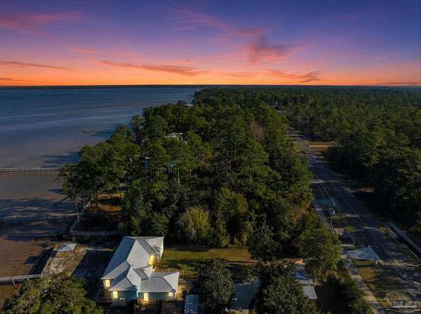 0.73 Acres of Residential Land for Sale in Gulf Breeze, Florida