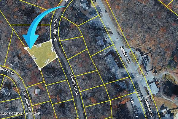 0.36 Acres of Residential Land for Sale in Bushkill, Pennsylvania