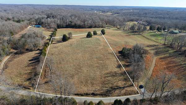 5 Acres of Commercial Land for Sale in Dickson, Tennessee