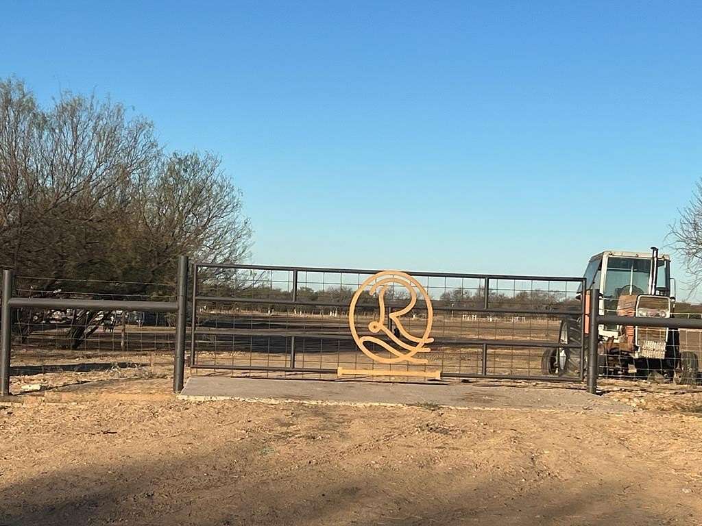 11 Acres of Land for Sale in Quemado, Texas