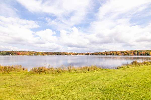 0.31 Acres of Residential Land for Sale in Pocono Lake, Pennsylvania
