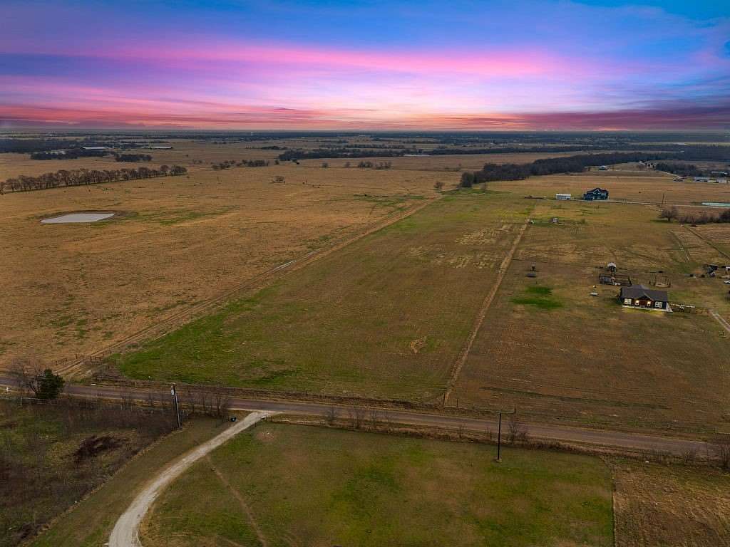 10.2 Acres of Land for Sale in Wills Point, Texas