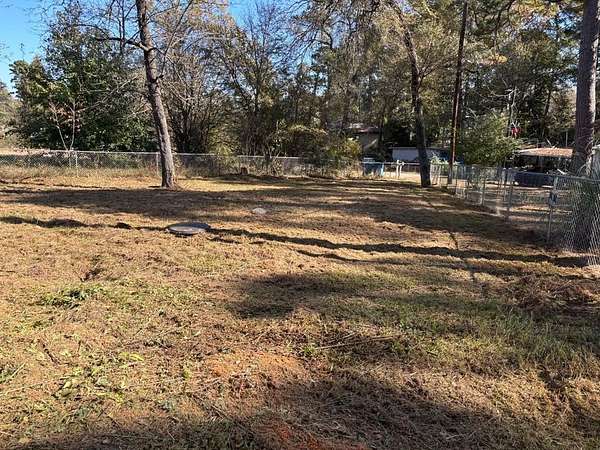 0.25 Acres of Residential Land for Sale in Chandler, Texas