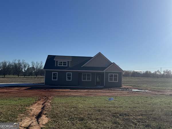 3 Acres of Residential Land with Home for Sale in Williamson, Georgia