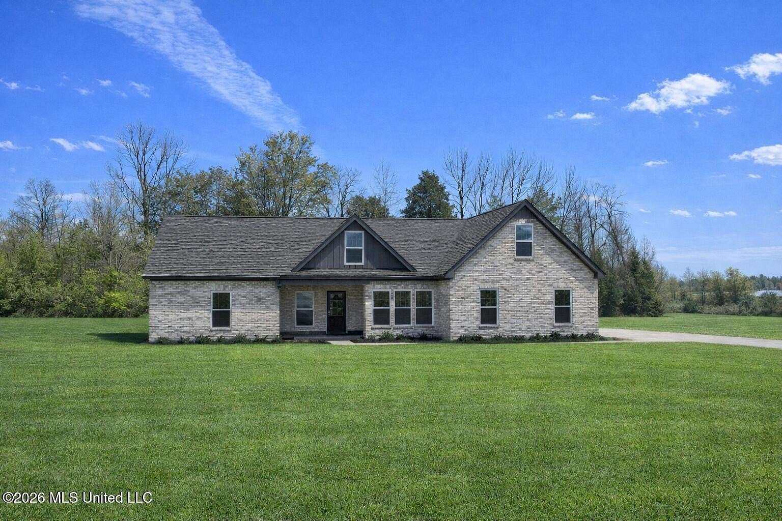 4.5 Acres of Land with Home for Sale in Coldwater, Mississippi