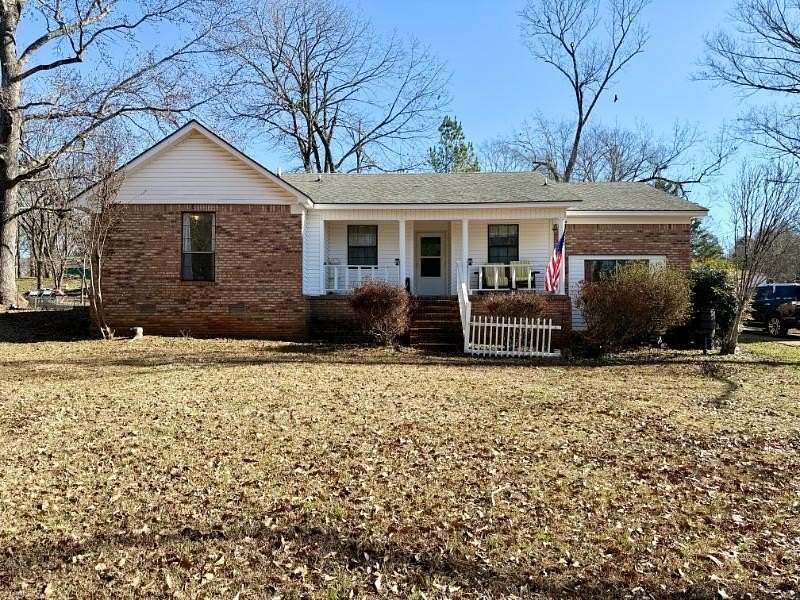 8.5 Acres of Residential Land with Home for Sale in Houston, Mississippi