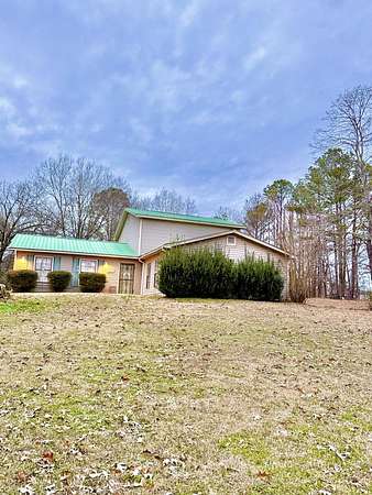 3 Acres of Residential Land with Home for Sale in Nettleton, Mississippi