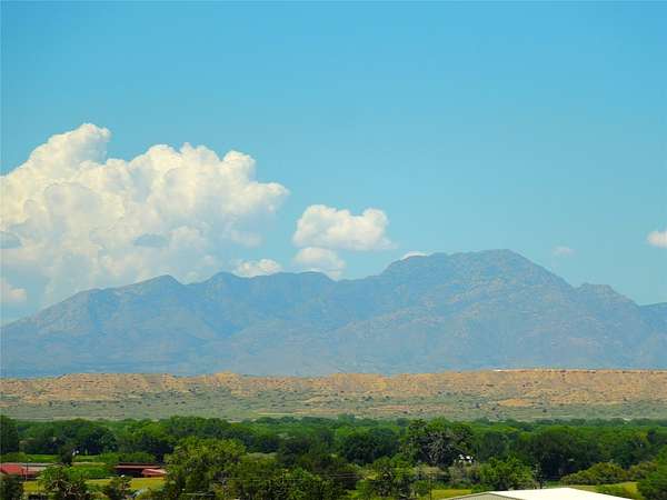 10 Acres of Residential Land for Sale in Las Nutrias, New Mexico