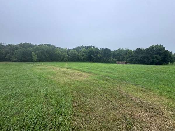 12 Acres of Recreational Land & Farm for Sale in Cameron, Missouri