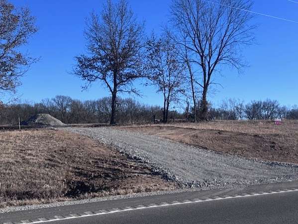 12 Acres of Recreational Land & Farm for Sale in Cameron, Missouri