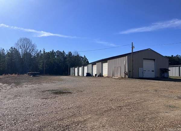 5.12 Acres of Improved Mixed-Use Land for Sale in Camden, Arkansas