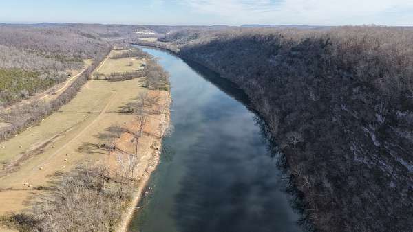 0.89 Acres of Residential Land for Sale in Melbourne, Arkansas