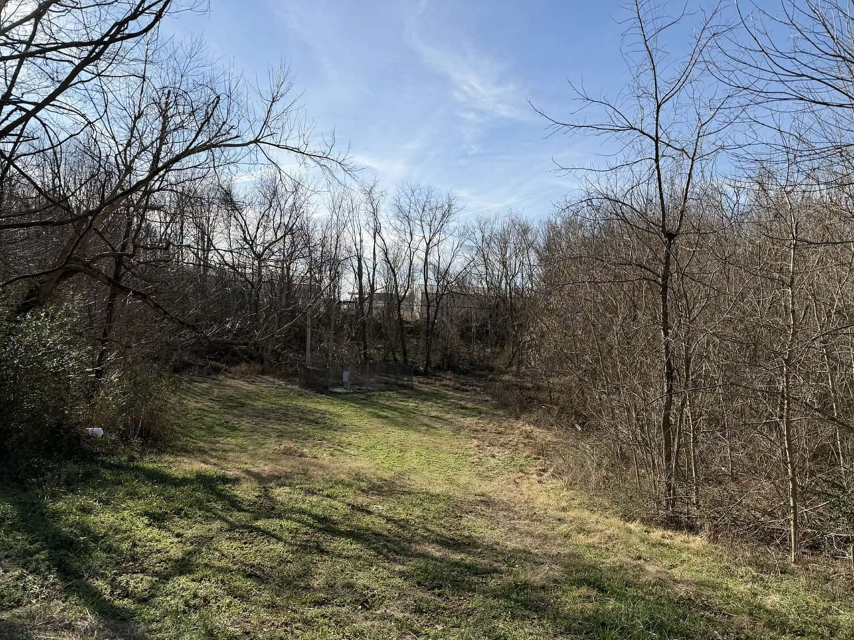 0.5 Acres of Land for Auction in Albany, Kentucky