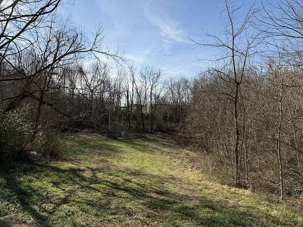 0.5 Acres of Land for Auction in Albany, Kentucky