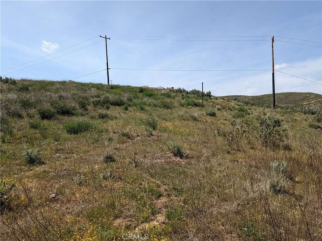 10 Acres of Land for Sale in Castaic, California