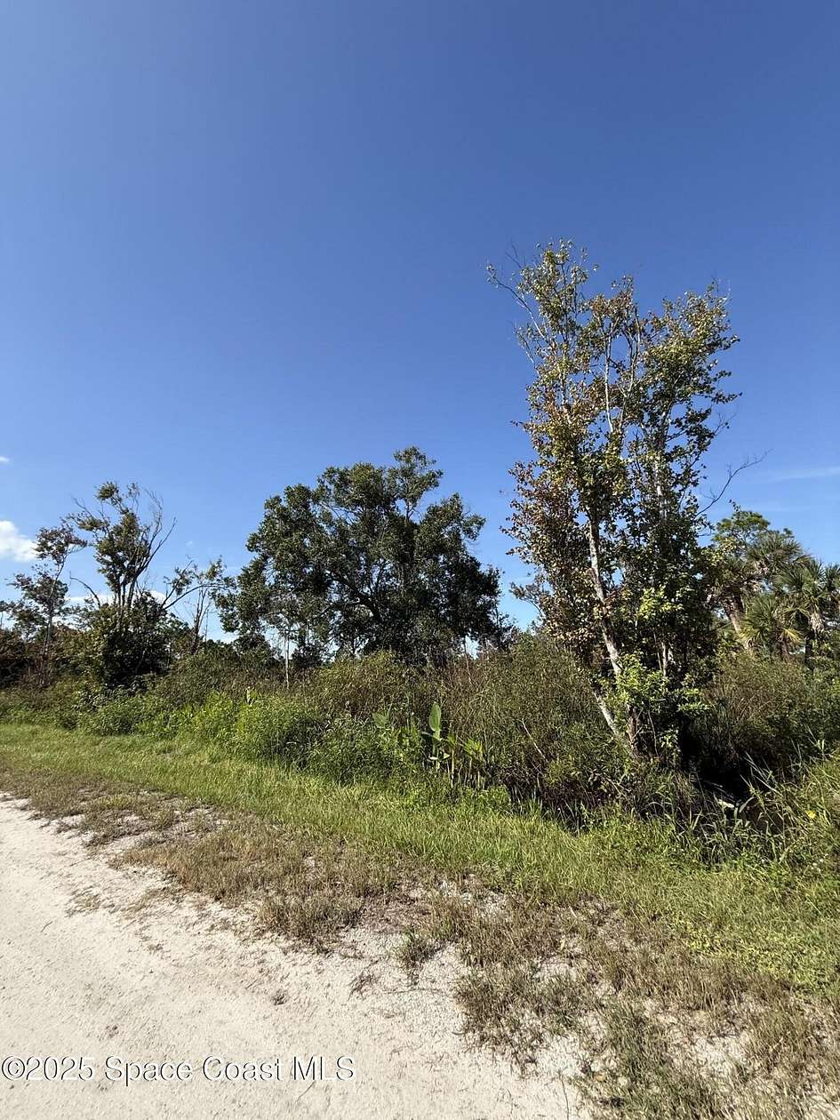 1.19 Acres of Residential Land for Sale in Malabar, Florida