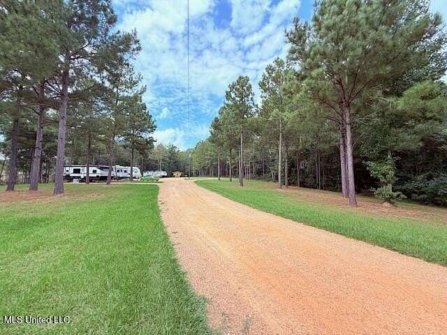 5 Acres of Land for Sale in Mount Olive, Mississippi