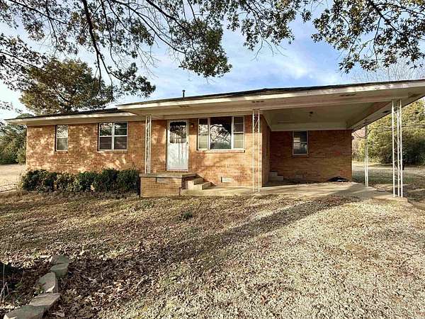 2.16 Acres of Land with Home for Sale in Jonesboro, Arkansas