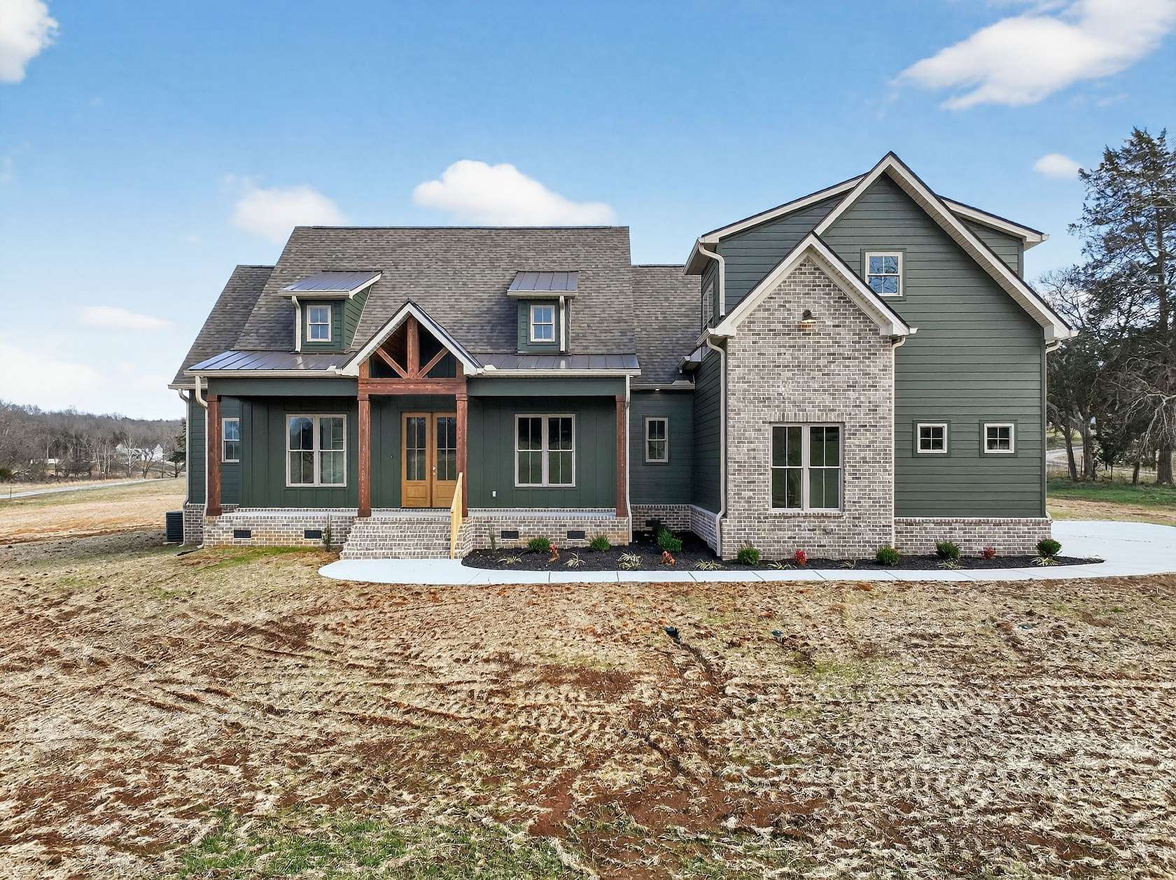 5 Acres of Residential Land with Home for Sale in Lebanon, Tennessee