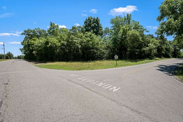 8 Acres of Land for Sale in Shelbyville, Tennessee