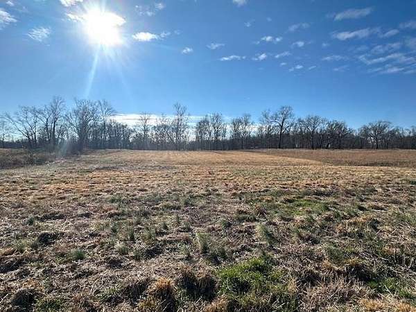 1.23 Acres of Residential Land for Sale in Savannah, Tennessee